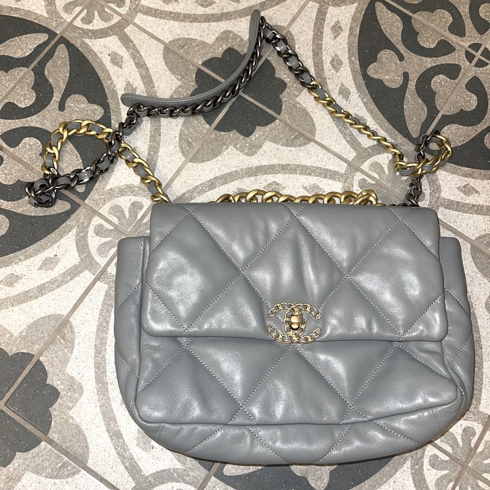 Chanel 19 Chain Bag